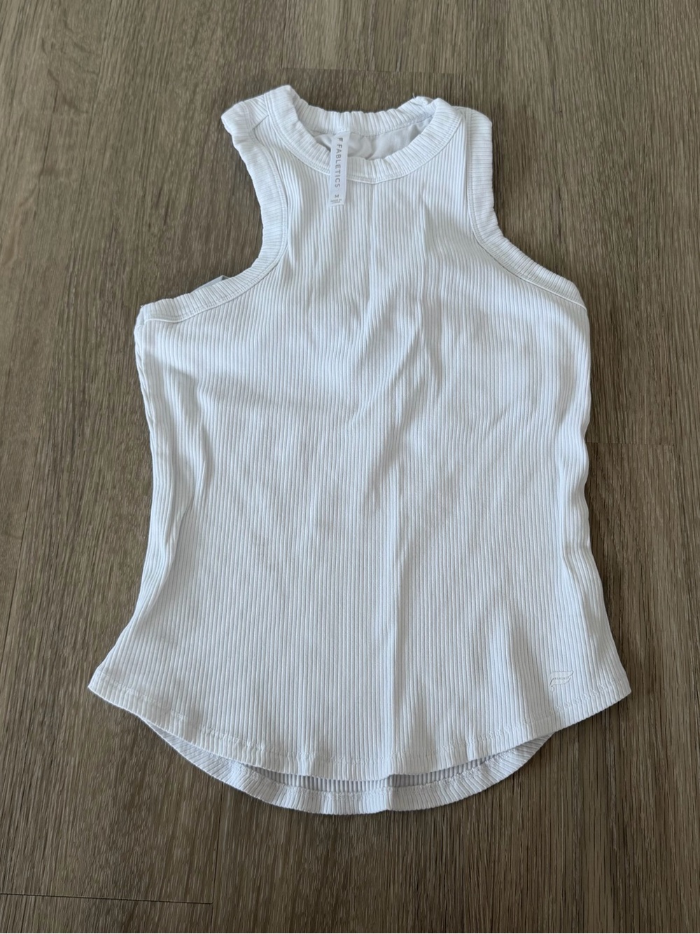 Fabletics White Ribbed High-Neck Tank Top built in bra SO CUTE